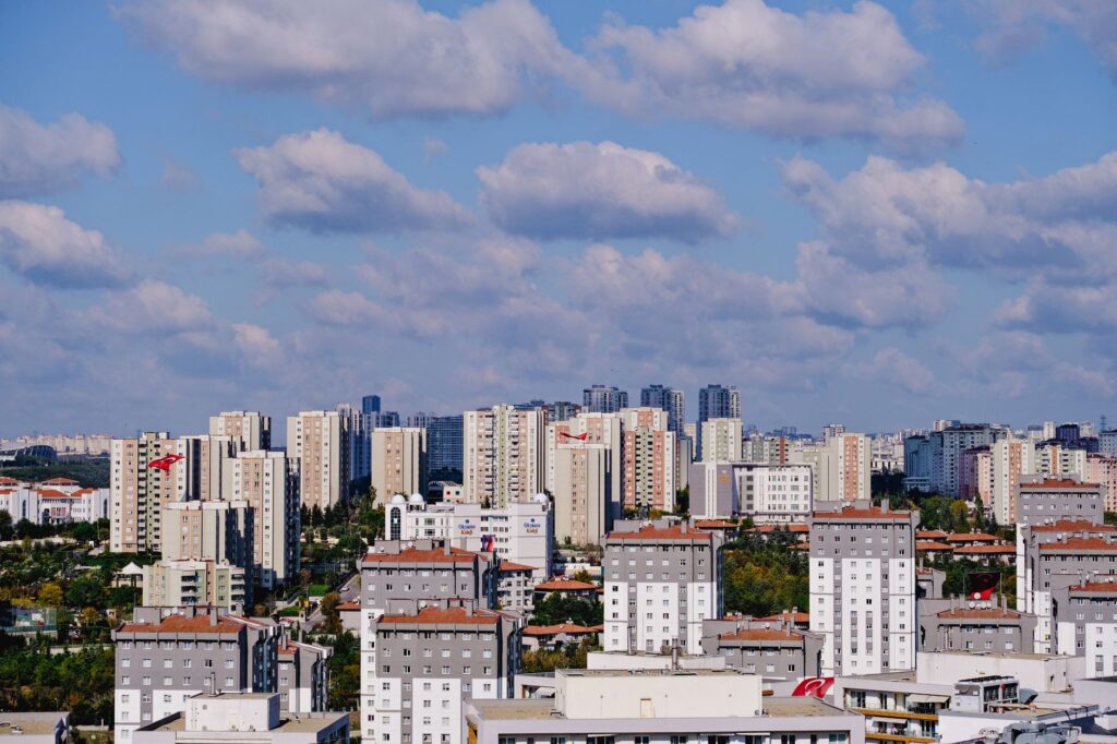 Kadıköy'e Trenle, Otobüsle ve Uçakla Gelmek